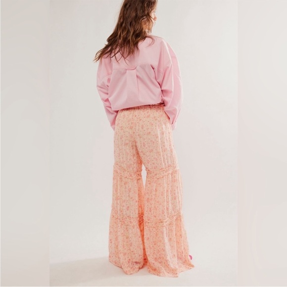 New Free Peoplel Emmaline Tiered Floral Wide Leg Pull-On Pants Peach Combo Sz L - Picture 15 of 16